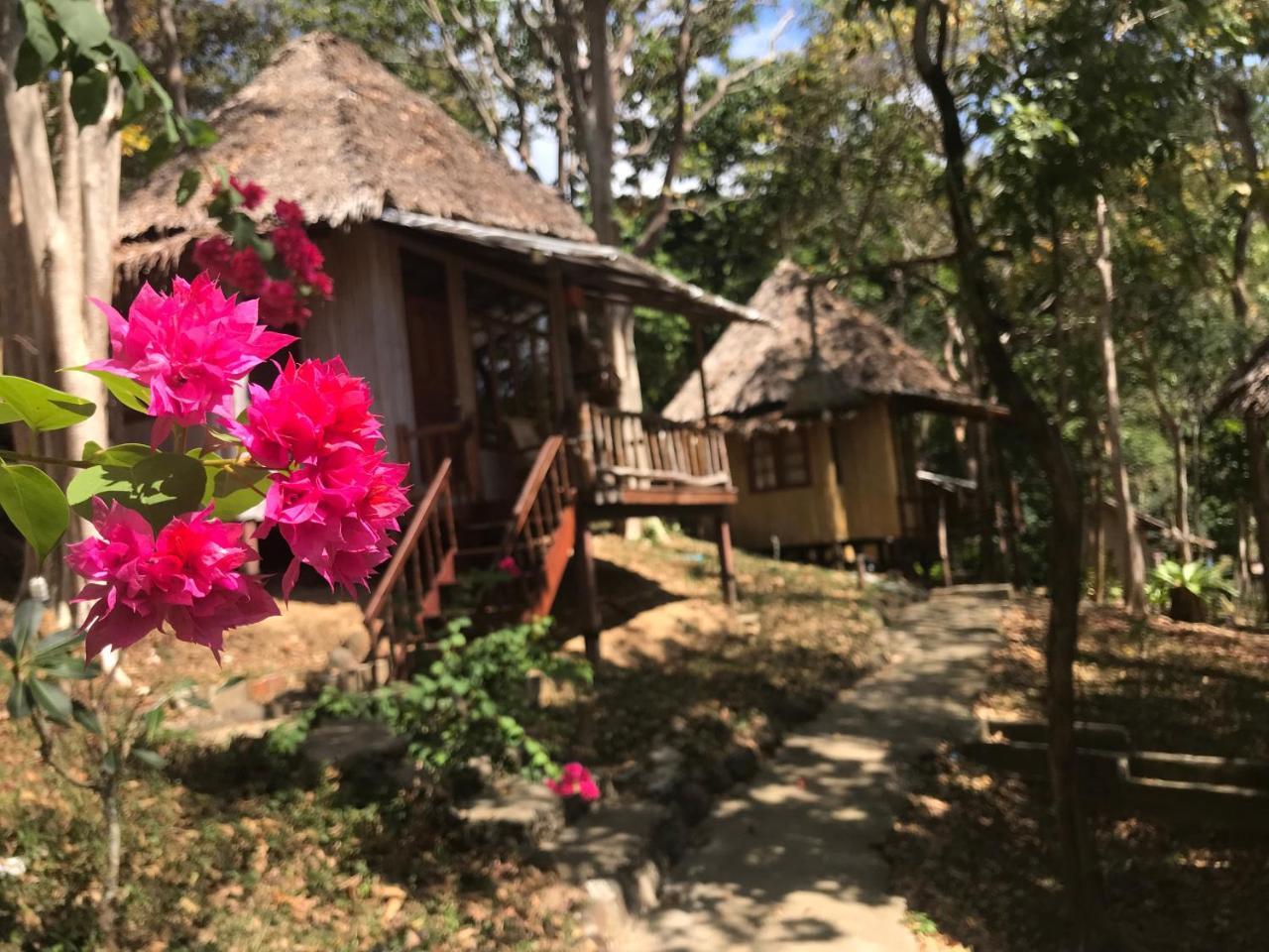 Sunwaree Phi Phi Resort Екстериор снимка
